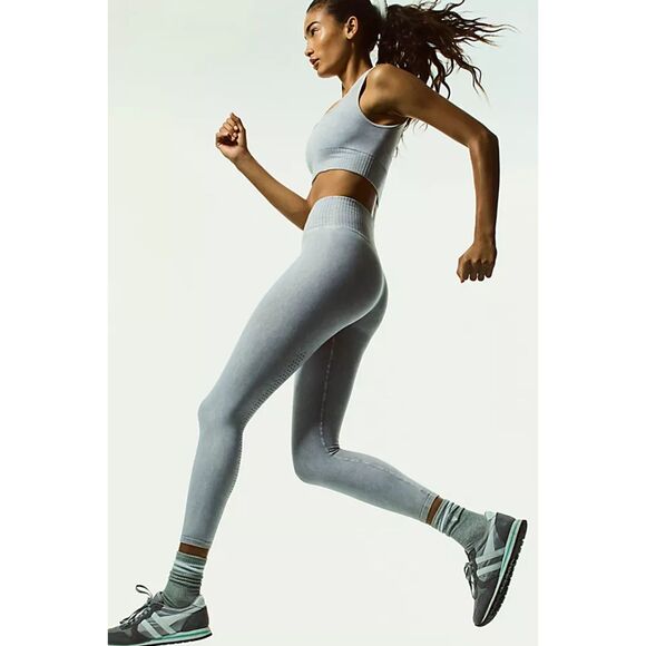 Free People High-Rise 7/8 Length Good Karma Legging Ice Grey Women's Size M/L - Picture 3 of 4